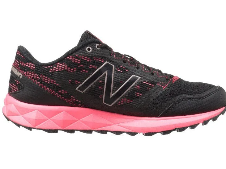 New Balance 590 trail runner ladies black pink